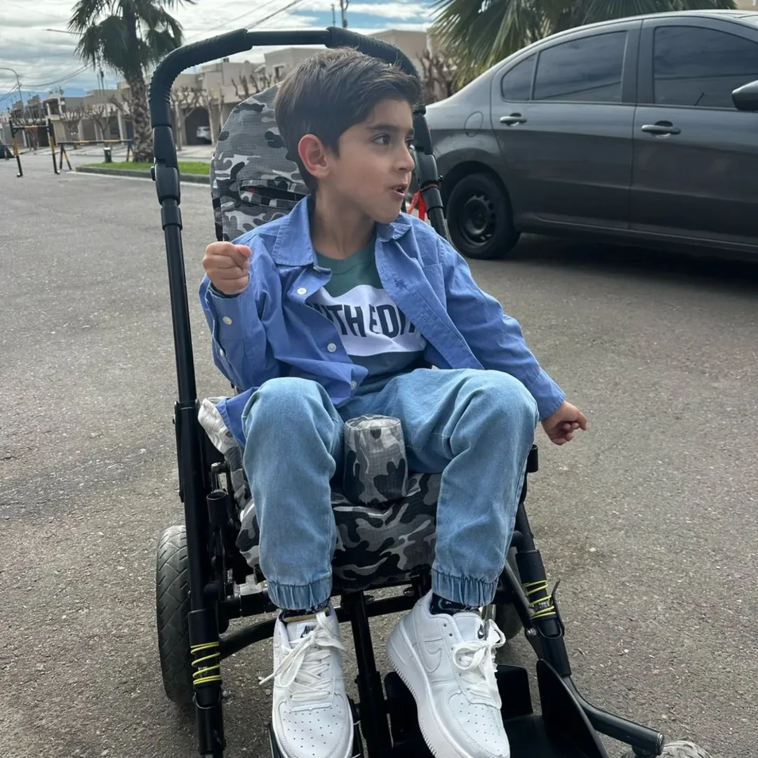 Hola soy Morrison me dicen Momi, estoy cumpliendo 7 años.. y deseo con todo mi corazón junto a 